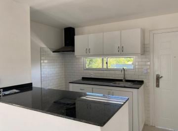 Departamento · 70m² · 3 Ambientes · Alquiler Apartamento Dos Dorm. en Pando