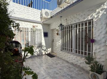 PH · 54m² · 3 Ambientes · PH 3 Ambientes en Venta con Terraza en Ramos Mejia