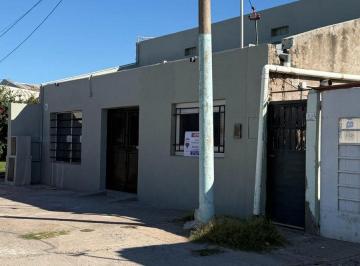 Casa · 157m² · 4 Ambientes · 1 Cochera · Venta - Casa de 3 Dorm. Mas Local