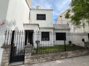 Casa · 230m² · 5 Ambientes · Venta Casa 5 Ambientes Parque Pileta Ramos Mejia