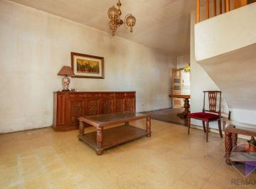 Casa · 164m² · 6 Ambientes · 1 Cochera · Casa Venta 4 Dorm + Dep + Baño + Jardin + Patio Refacc