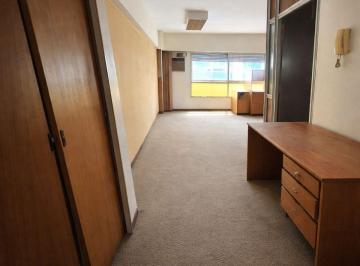 Oficina comercial · 35m² · Venta Oficina a Reciclar en San Nicolas