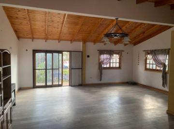Casa · 104m² · 4 Ambientes · 2 Cocheras · Venta Casa Multifamiliar Parq. Avellaneda