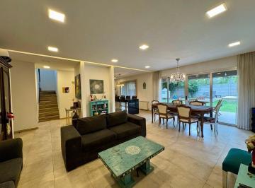 Casa · 178m² · 8 Ambientes · 4 Cocheras · Venta Casa Rincón de Leloir Jacuzzi Seguridad Prem