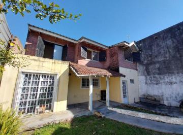 Casa · 110m² · 4 Ambientes · 3 Cocheras · Venta Casa 4 Ambientes Maschwitz - Gran Jardín