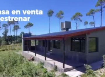 Casa · 98m² · 3 Ambientes · 1 Cochera · Casa a Estrenar en Venta Villa Yacanto 2 Dor 3800 m
