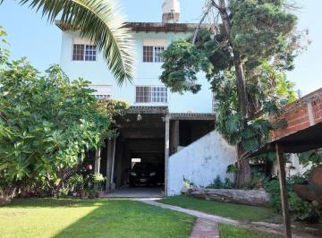 Casa · 270m² · 4 Ambientes · 2 Cocheras · Venta Casa 5 Amb en Florencio Varela Centro