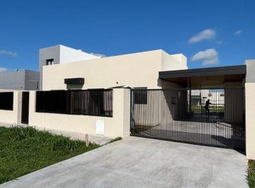 Casa · 135m² · 5 Ambientes · 2 Cocheras · Casa a Estrenar 3 Dorm. con Pileta Don Mateo