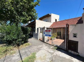 Casa · 107m² · 5 Ambientes · 1 Cochera · Casa 5 Ambientes con Local en Venta Lanus Oeste