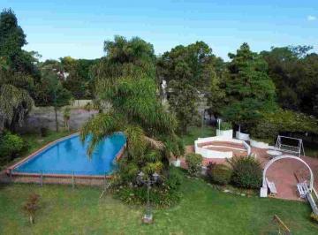 Casa · 266m² · 6 Ambientes · 2 Cocheras · Casa en Venta City Bell Parque y Piscina