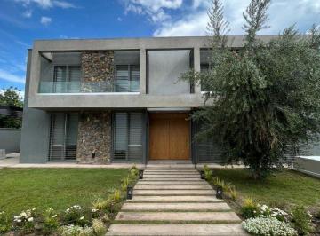 Departamento · 126m² · 2 Ambientes · 1 Cochera · Altos de Alzaga (La Puntilla)
