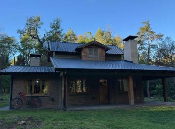 Casa · 71m² · 5 Ambientes · Casa con 1,5 Hectáreas en Las Golondrinas