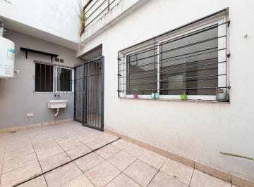 PH · 39m² · 2 Ambientes · Venta PH 2 Amb. en Pb con Patio en Montecastro!