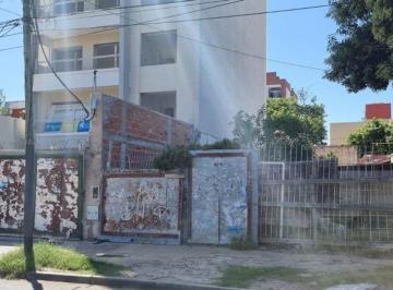 Terreno · 217m² · Venta Lote Propio Caseros Centro Inversor