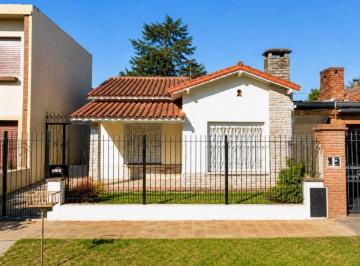 KNK-KNK-4871_2 · Casa 4 Ambientes. | Gobernador Costa Al 400