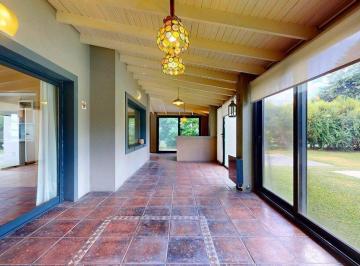 Casa · 240m² · 4 Ambientes · 4 Cocheras · Casa en Venta en Los Ombues de Hudson Berazategui