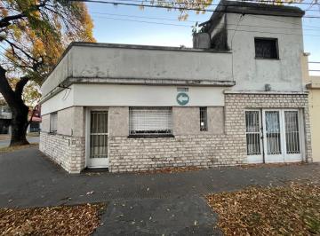 PH · 75m² · 3 Ambientes · 1 Cochera · Venta Permuta PH 2 Dorm. + Comodín y Terraza.
