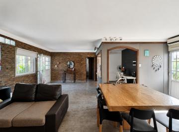 Casa · 70m² · 3 Ambientes · 1 Cochera · Casa en Roldán