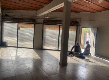 Local comercial , Ituzaingó · Alquiler Local de 200 m - Ituzaingo
