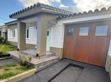 Casa · 270m² · 7 Ambientes · 1 Cochera · Casa en Venta en La Falda