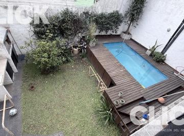 Casa · 135m² · 4 Ambientes · Venta - Casa en Lote Propio - 4 Ambientes - Jardin - Pileta - Parrilla - Villa Devoto