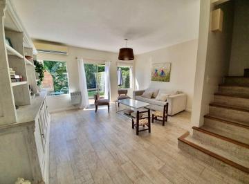 Casa · 150m² · 5 Ambientes · 1 Cochera · Casa Tríplex en Venta – Complejo "Los Robles" Beccar San Isidro