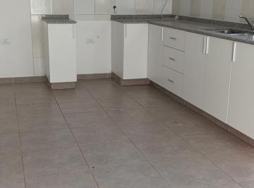Casa · 2 Dormitorios · 1 Cochera · Duplex en Alquiler Calle Ayacucho en Despeñaderos