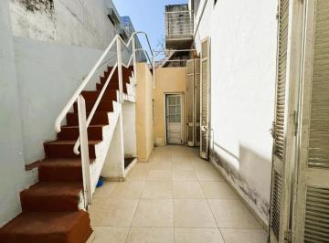 Casa · 75m² · 3 Ambientes · Departamento de Pasillo en Pichincha