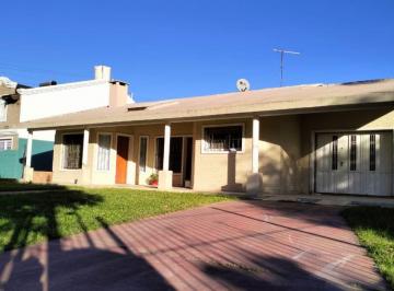 Casa en Venta de 5 ambientes  · Casa en Venta - Colonia Tirolesa