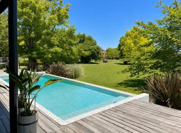 Casa de 4 ambientes, Pilar · Casa en Alquiler con Muebles - Carmel Cc - Pilar