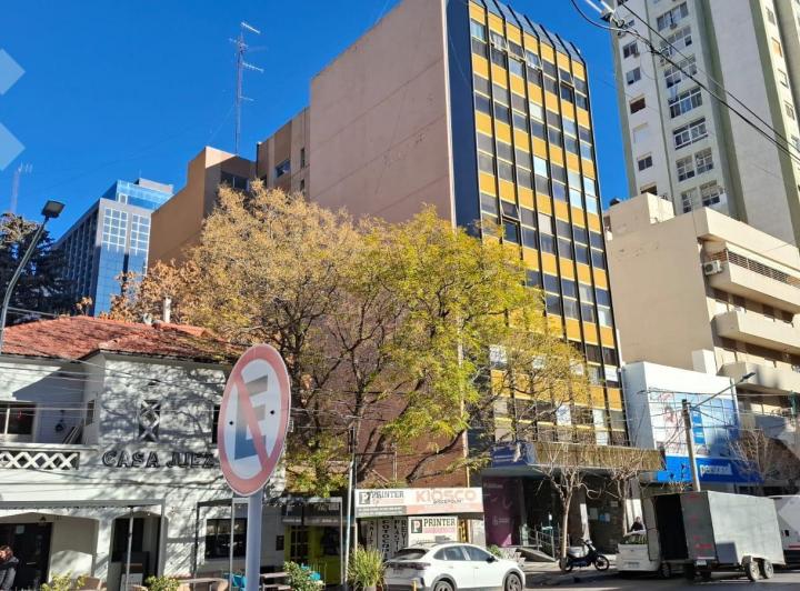 Oficina comercial · 135m² · 5 Ambientes