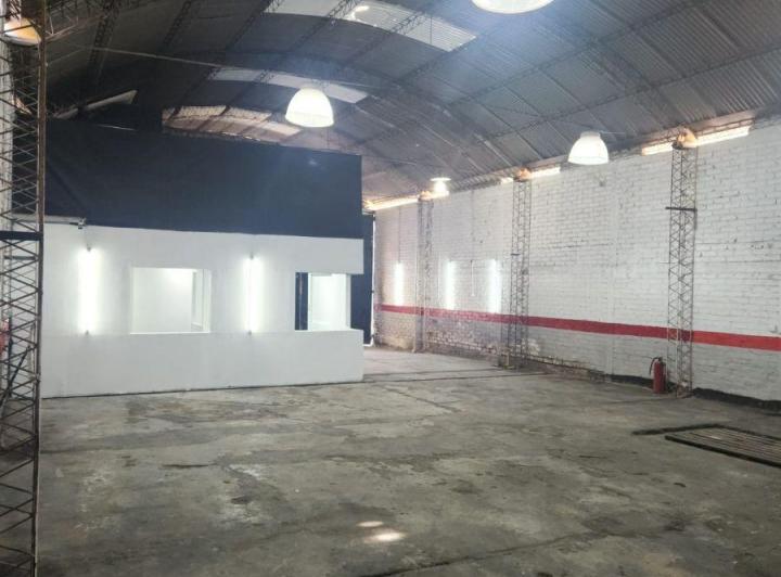 Bodega-Galpón · 180m² · 2 Ambientes