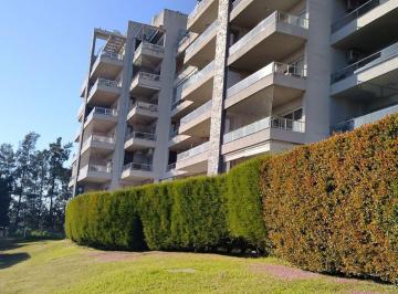 Departamento · 48m² · 2 Ambientes · 1 Cochera · Alq. Dto.2 Amb. C/ Cochera, Dormitorio con Vestid.