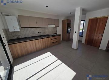 Casa · 90m² · 4 Ambientes · Duplex 2 Dorm. en Docta Urbanizacion