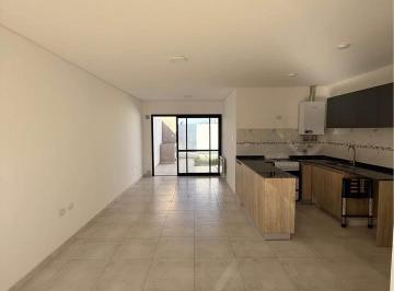 PH · 70m² · 3 Ambientes · 1 Cochera · Duplex en Quebradas de Manantiales