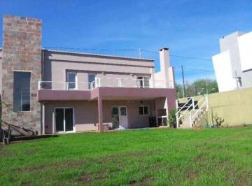Casa de 4 ambientes, Córdoba · Bella 3dorm/2baños/4cochera/segurid 24 Hs