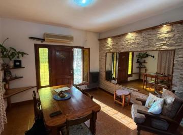 Casa · 100m² · 3 Ambientes · 1 Cochera · Casa 3 Ambientes