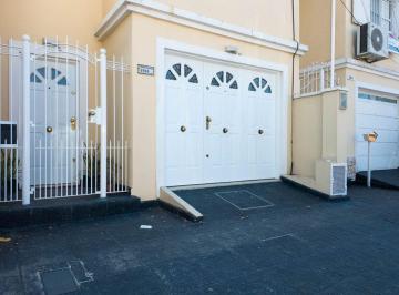 PH · 88m² · 3 Ambientes · 1 Cochera · Venta PH con Cochera - Patio y Parrilla en Quilmes