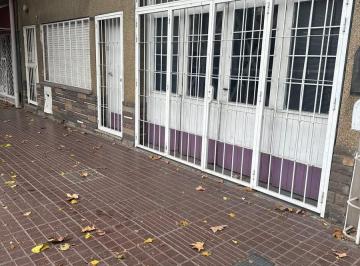 Local comercial · 185m² · 4 Ambientes · Local en Godoy Cruz