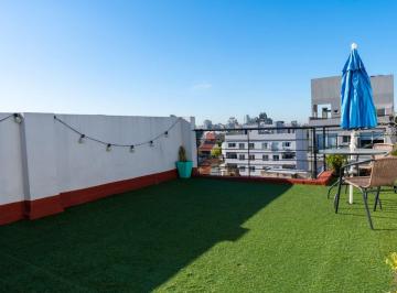 Departamento de 1 ambiente, Villa Urquiza · Excelente Monoambiente Divisible Al Frente con Terraza Propia de 25 m² en Villa U