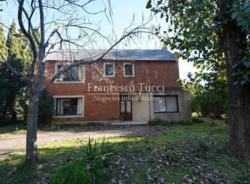 Casa · 250m² · 5 Ambientes · 1 Cochera · Casa en Venta Barrio Privado Club de Campo La Tradicion