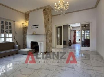 Casa de 6 ambientes, Ciudad de Santa Fe · San Jose 5000 - 4 Dorm., 3 Baños, Cochera Para 6 Vehiculos. (709 m² Tot)