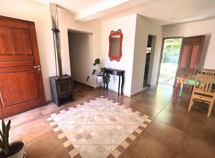 Casa · 120m² · 5 Ambientes · 4 Cocheras