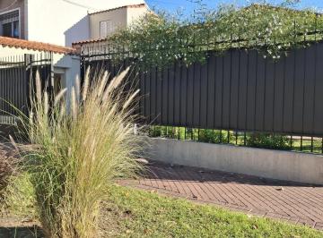 Casa · 125m² · 4 Ambientes · 2 Cocheras · Casa 3 Dorm. en Planta Baja Venta - Alberdi