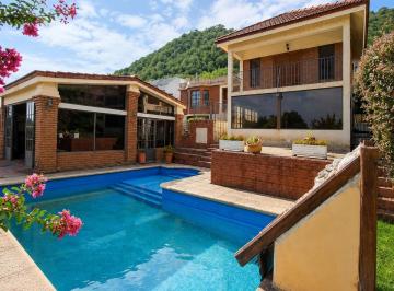 Casa · 294m² · 6 Ambientes · 4 Cocheras · Apto Crédito - Casa con Pileta y 2 Departamentos en Villa Carlos Paz