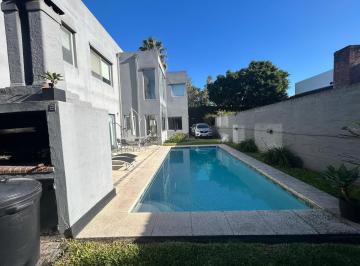 Casa · 240m² · 5 Ambientes · 2 Cocheras · Casa en La Horqueta