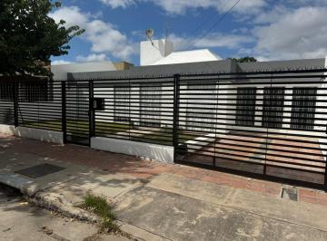 Casa · 145m² · 6 Ambientes · 2 Cocheras · Casa en Venta a 4 Dorm m de R. Nuñez Una Planta
