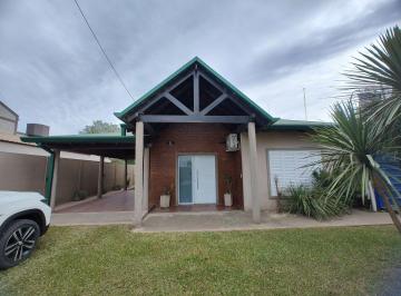 Casa de 4 ambientes, Villa Elisa · Casa y Salón Comercial en Venta en Villa Elisa Er