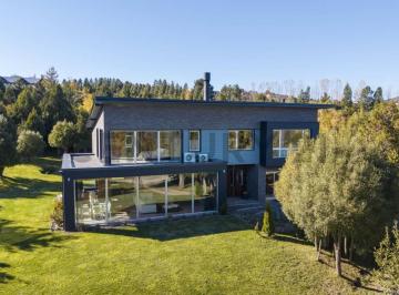 Casa · 545m² · 8 Ambientes · 3 Cocheras · Casa en Alquiler Temporario Bariloche