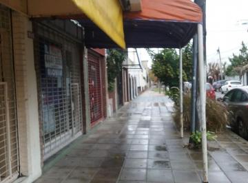 Local comercial · 40m² · Local con Entrepiso Excelente Ubicacion, m de Imp. Av